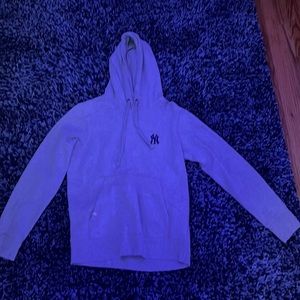 Kids gray Yankee sweatshirt